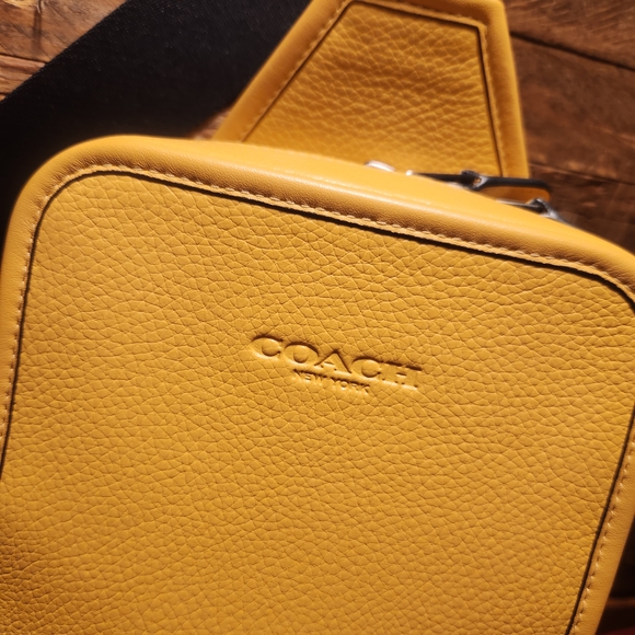 Coach Sullivan Sling Backpack/Purse - Picture 2 of 12